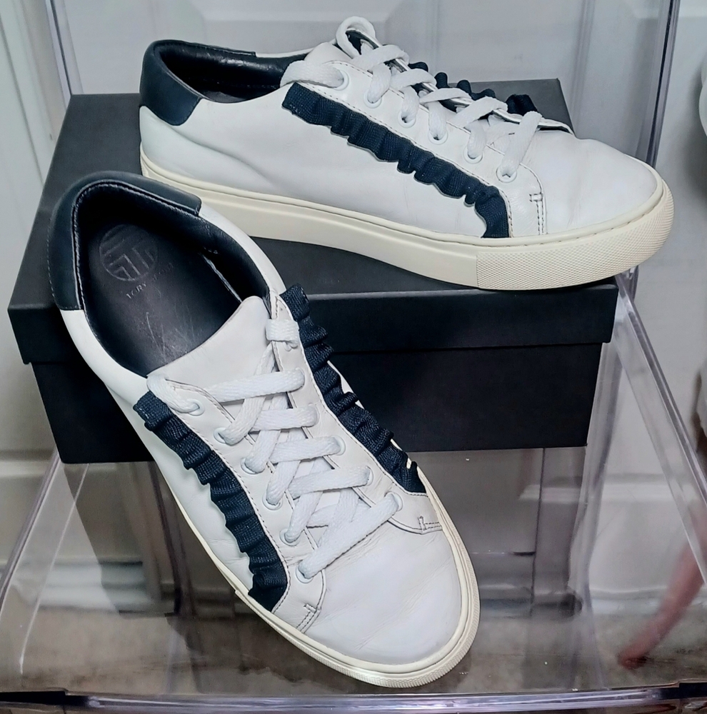 Tory Burch Sport Sneaker. Navy Trim Ruffle. Size 8.